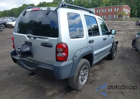 2005 Jeep Liberty Renegade z USA, uszkodzony, nr VIN 1J4GL38K15W724985